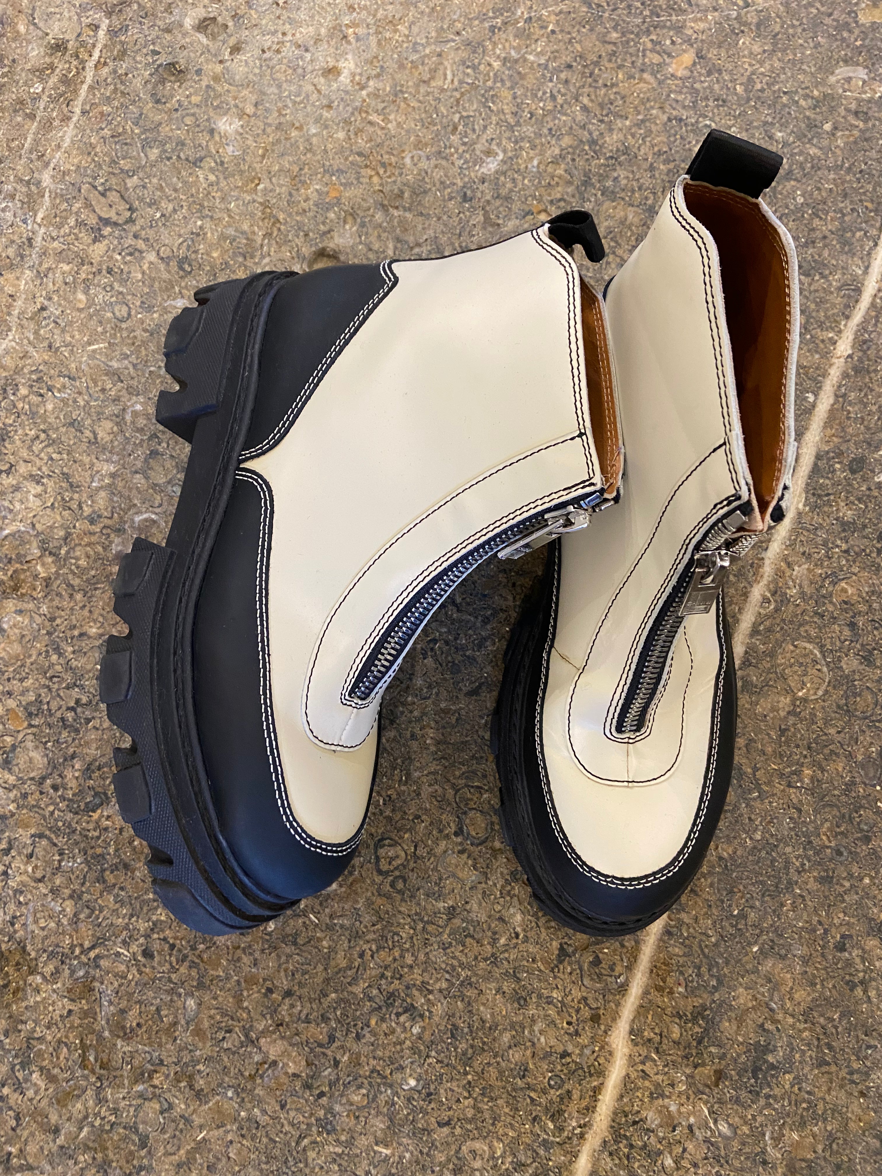 Ganni Cream Zipper Front Platform Ankle Boots (8/41)