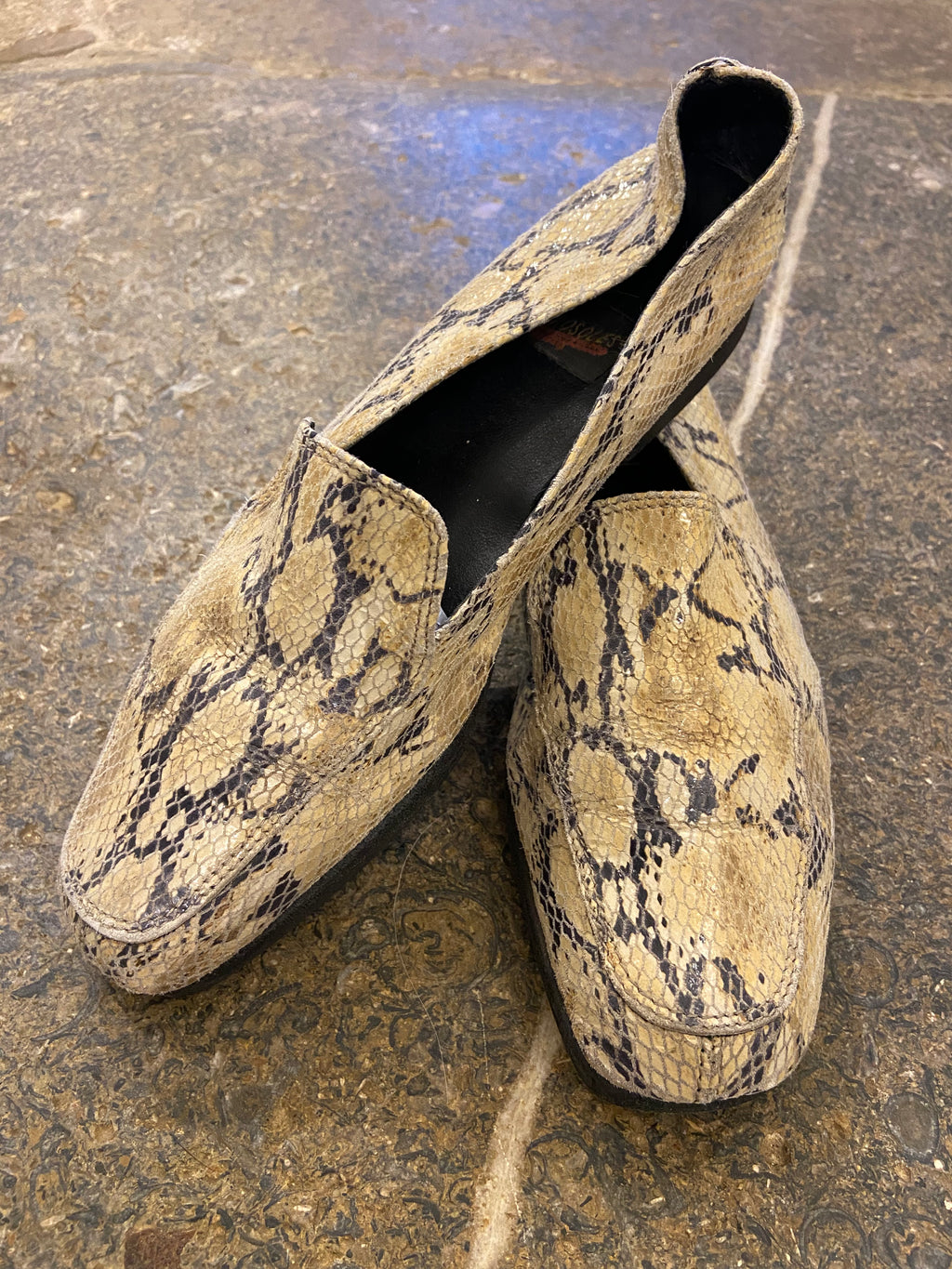 Snakeskin Beige and Black leather loafers (5/38.5)