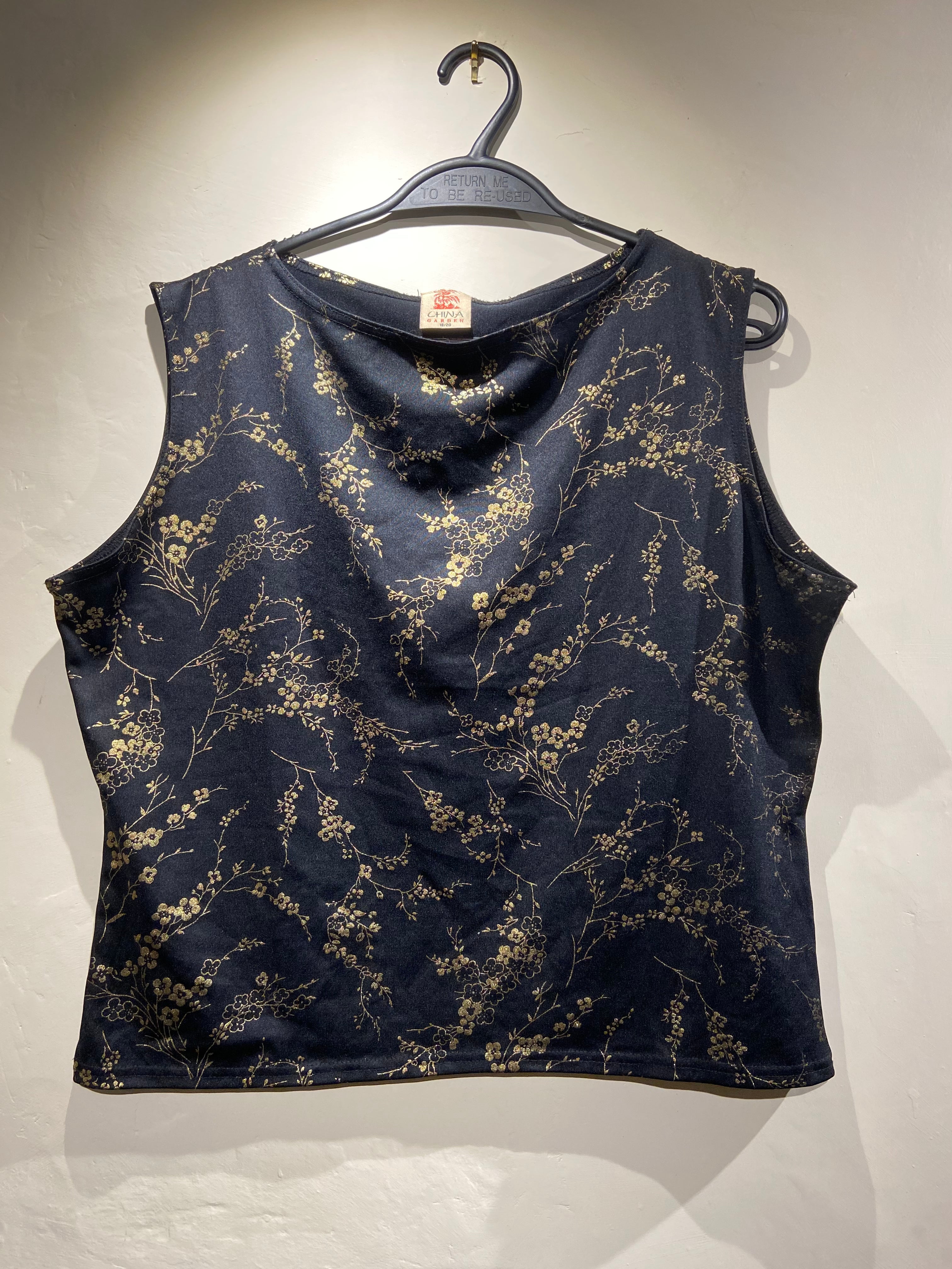 90's Black and gold floral print tank top (18-20)