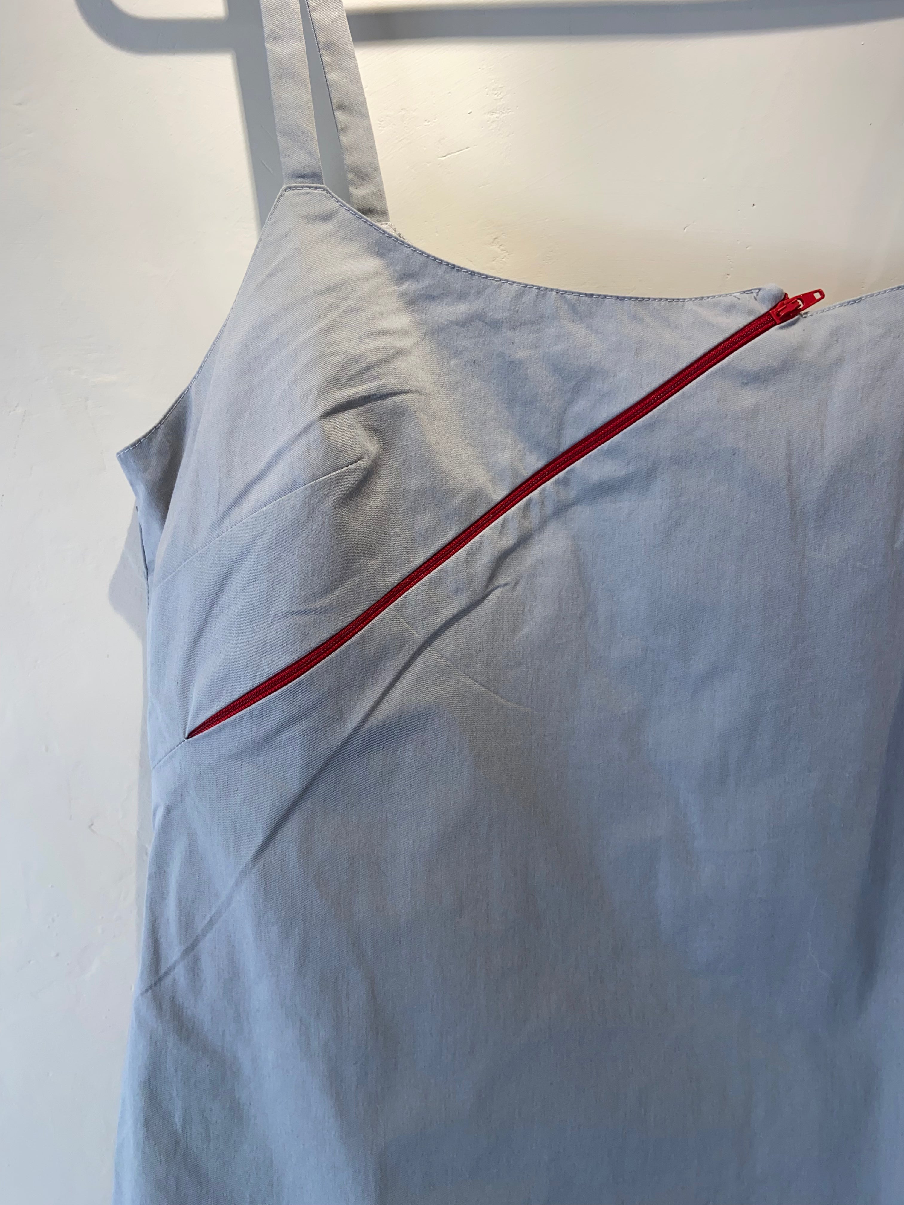 Astuces dove grey mini dress with red zip (10-12)