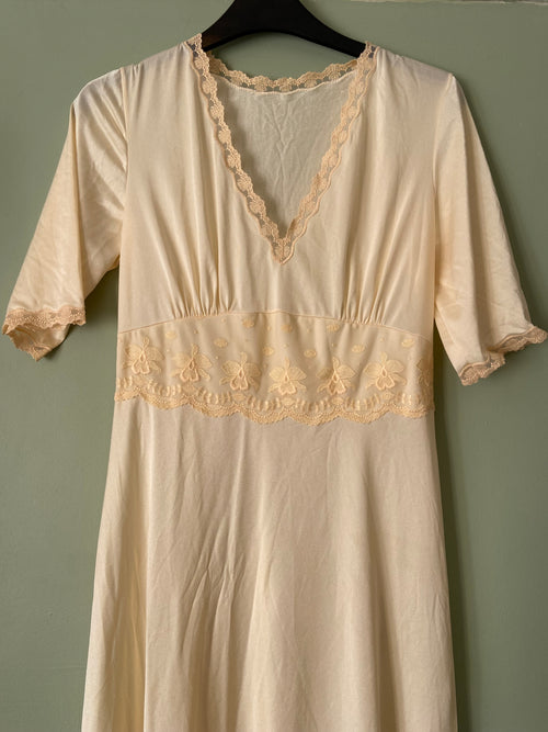 1970s pale yellow/cream lace cap sleeve maxi dress, size 8-10