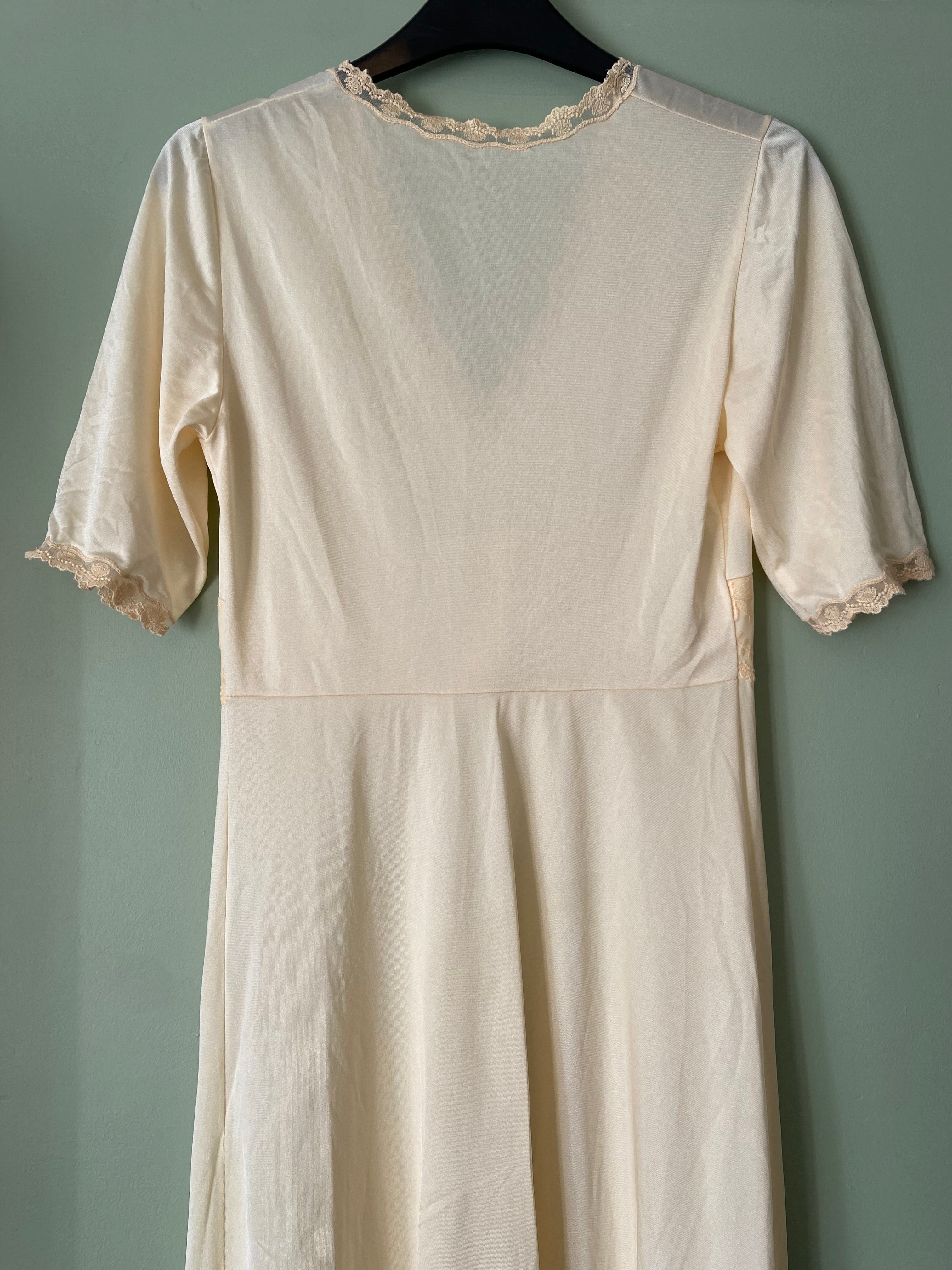 1970s pale yellow/cream lace cap sleeve maxi dress, size 8-10