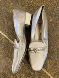 90's White and Silver Heart Loafers (4/37)
