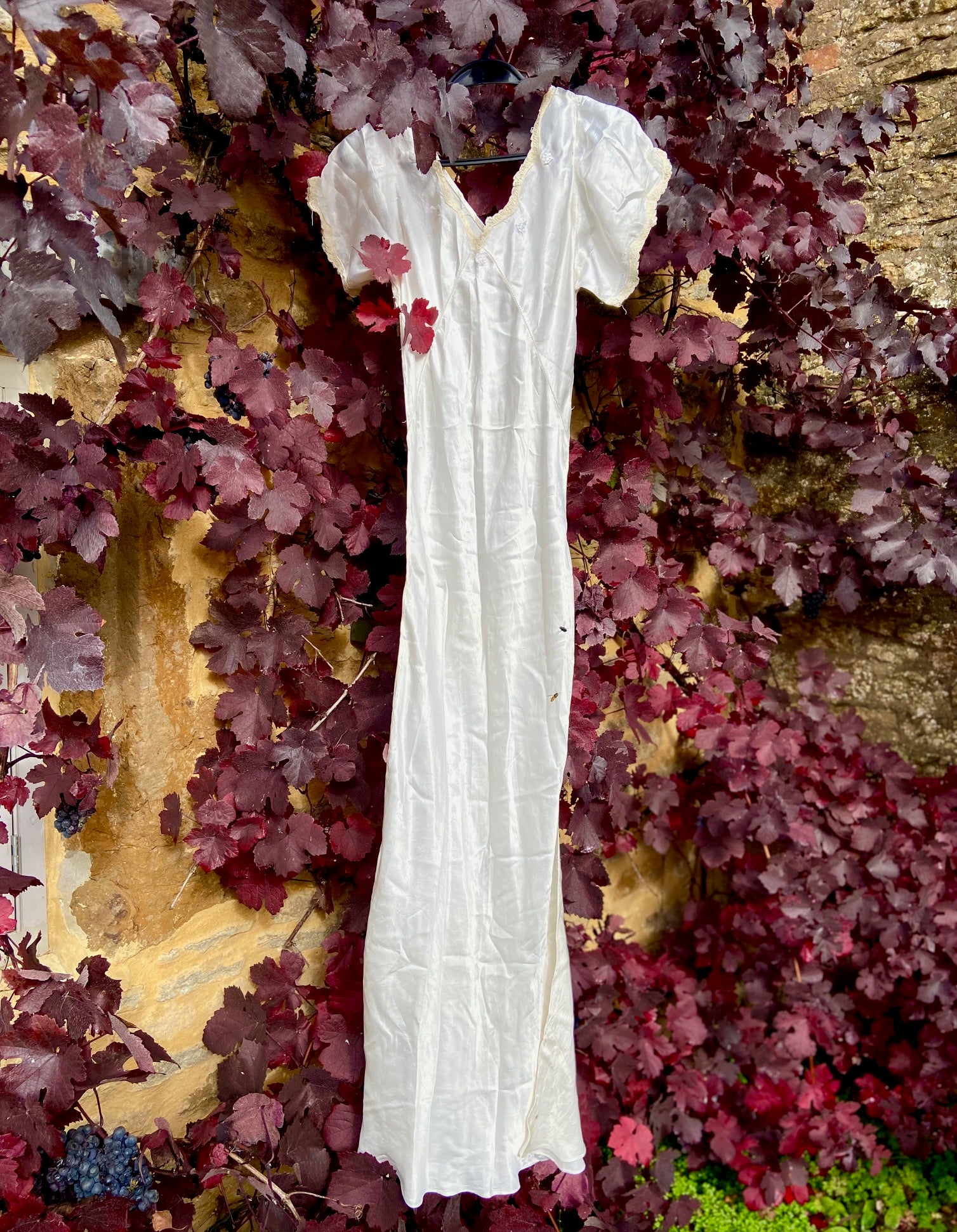 1930's-1940s Cream silk slip dress with floral embroidery and Lace Trim (8-10)